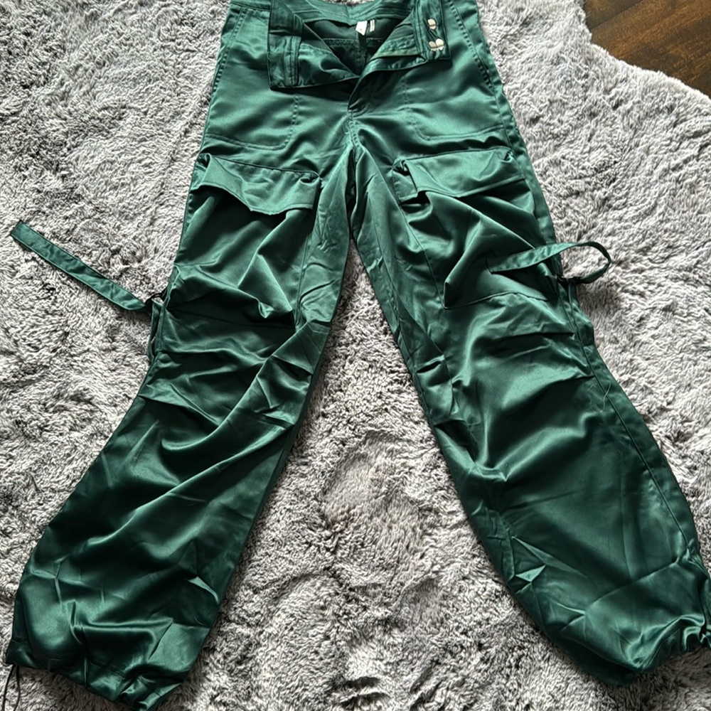 Satin green cargo